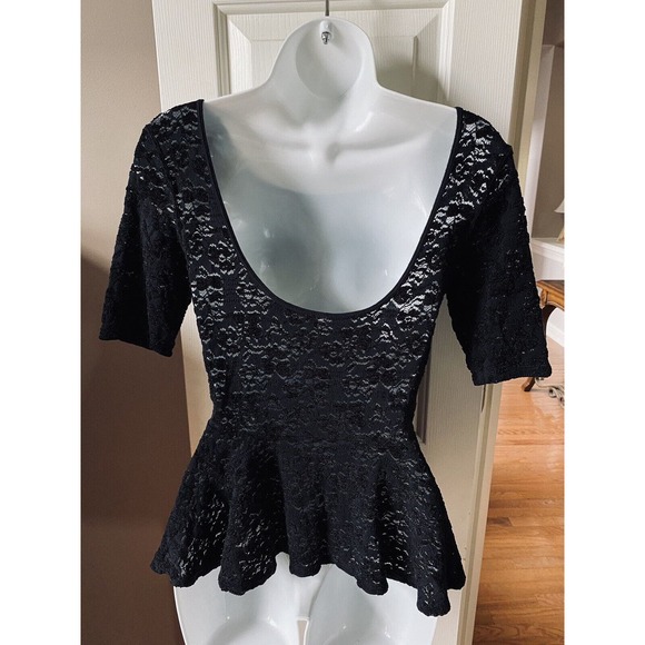 Free People Black Lacey Peplum Short Sleeve Top XS - Picture 2 of 4
